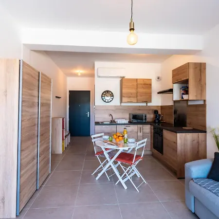 Apartment Studio Cote Sud 28 By Interhome